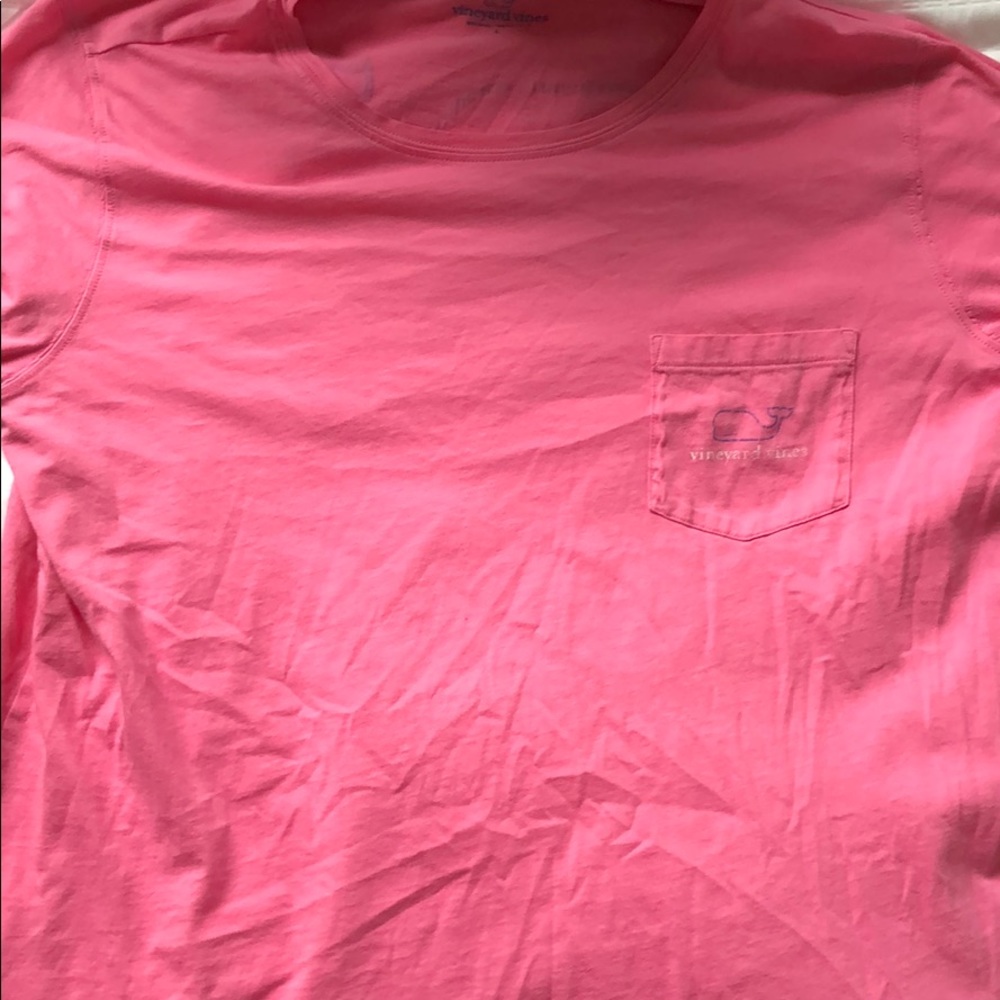 Girls vineyard vines whale logo tee